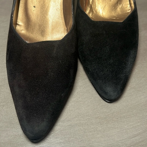 Stuart Weitzman Suede Heels - Picture 4 of 12